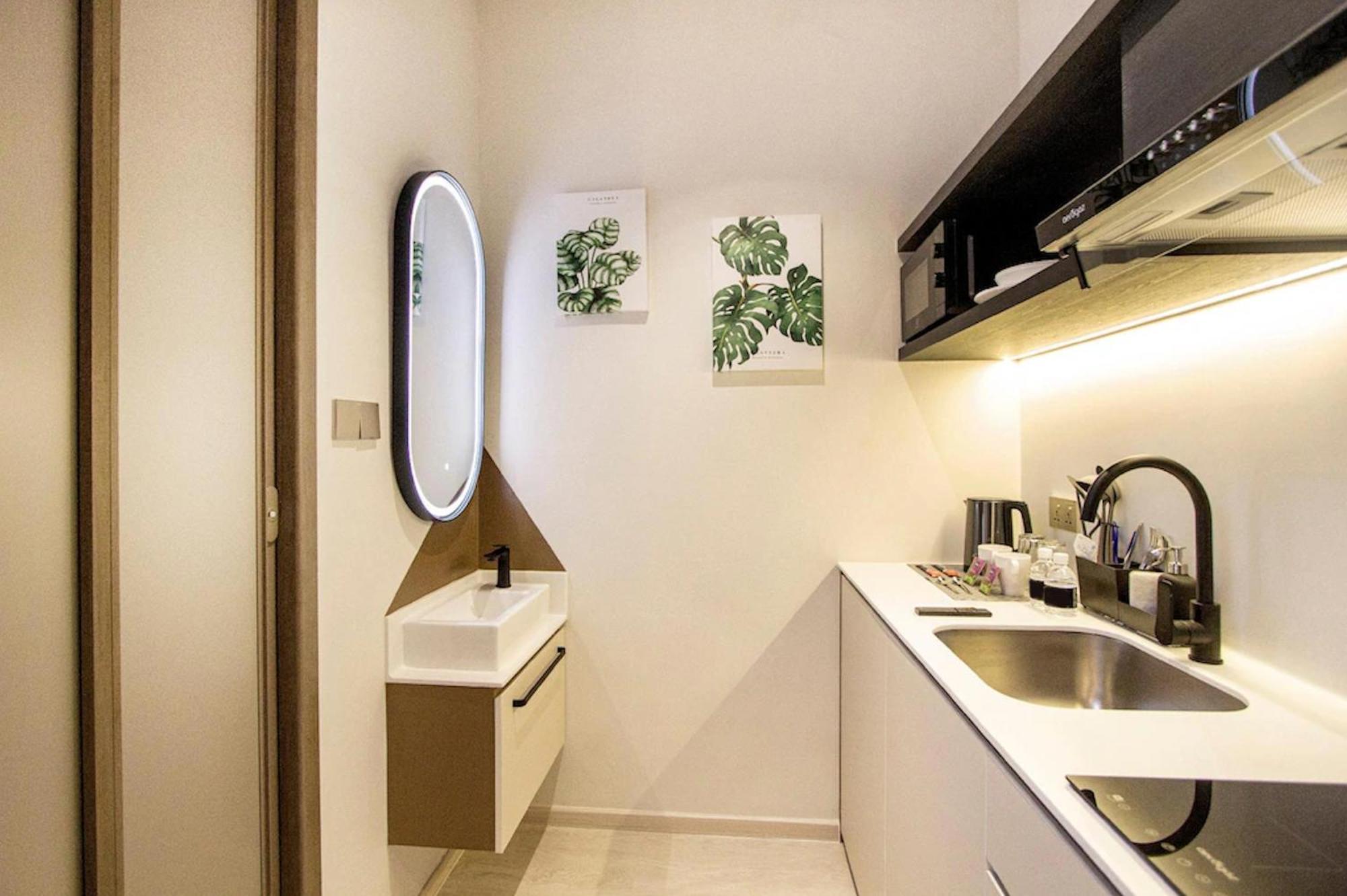 Habyt Studios At Novena Singapore Buitenkant foto